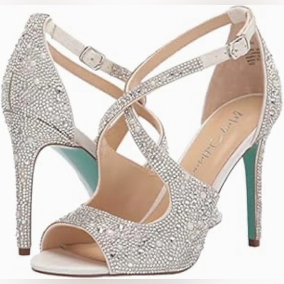 Blue by Betsey Johnson Sage Ivory Crystal Heels 👰 Bridal Wedding Prom Shoes 9M - Picture 1 of 10